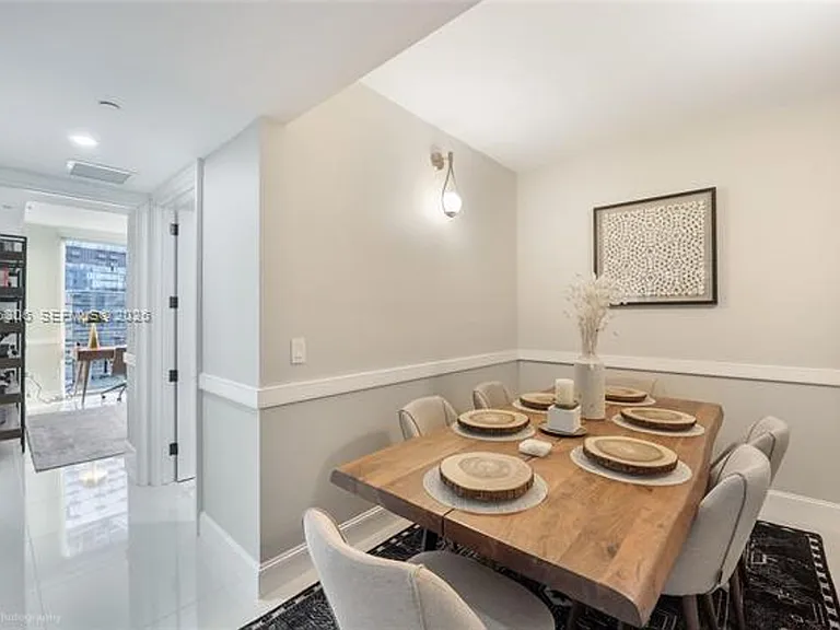 31 SE 6th St #2207 — Photo 6