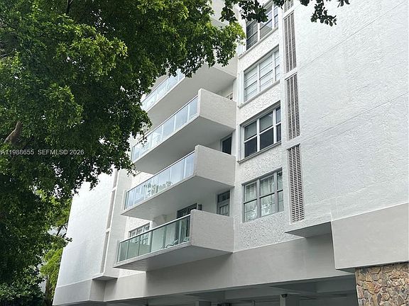 5th image of 10000 W Bay Harbor Dr #Penthouse 4