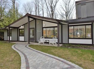 8836 Carson Ave, Charlevoix, MI 49720