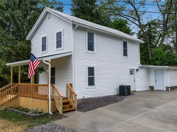 9 Olive St, Attica, NY 14011