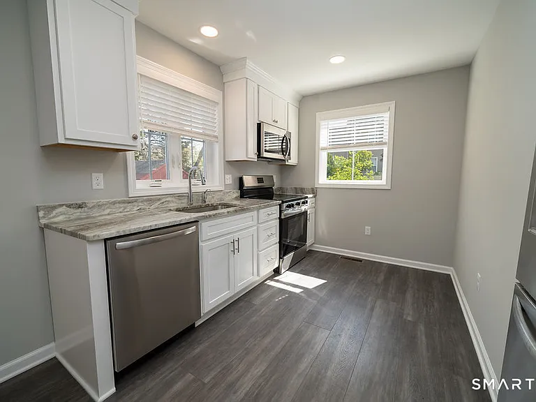 139 Main St #2 — Photo 4