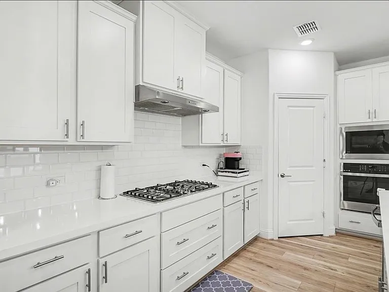 213 Settlers Way — Photo 11