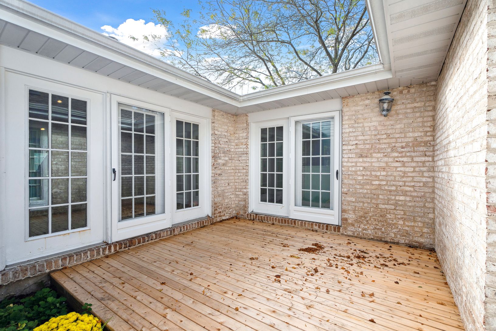  Courtyard/ Potential Future Den