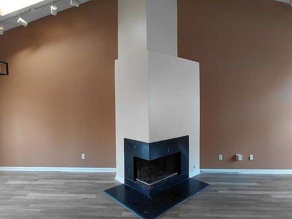 5th image of 2291 Wilkins Ct