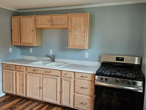 5th image of 328 Eureka Ave