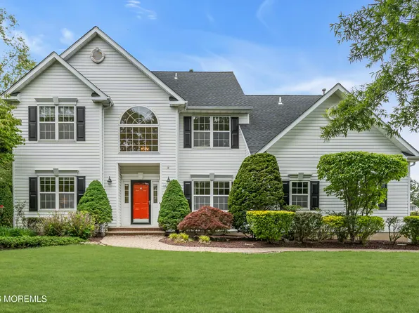 19 Outlook Lane, Freehold, NJ 07728