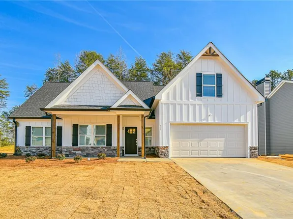 208 Webb Meadows Dr, Jefferson, GA 30549