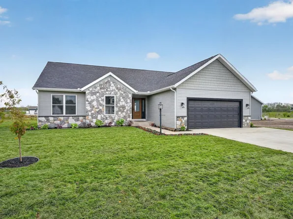 5111 Bankside Ct, Mishawaka, IN 46544
