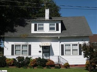 6 14th St, Greer, SC 29651