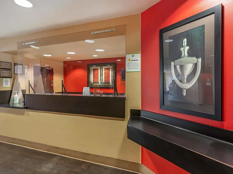 Lobby and Guest Check-in