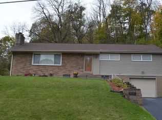 710 Smiley St, Ellwood City, PA 16117