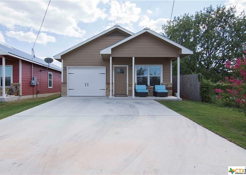 1st image of 667 Orion Dr