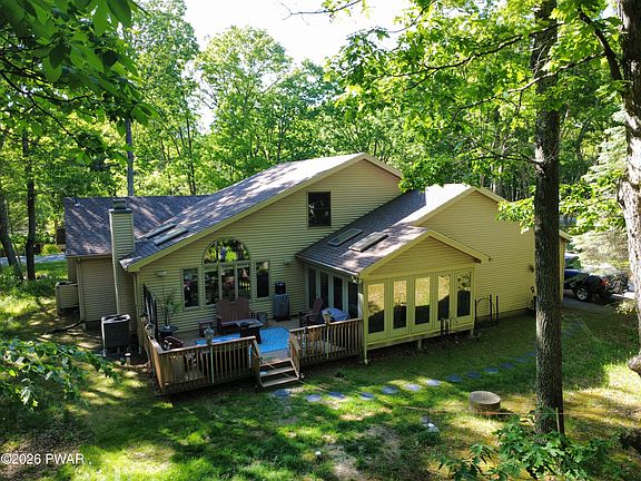 4th image of 802 Paddock Ct