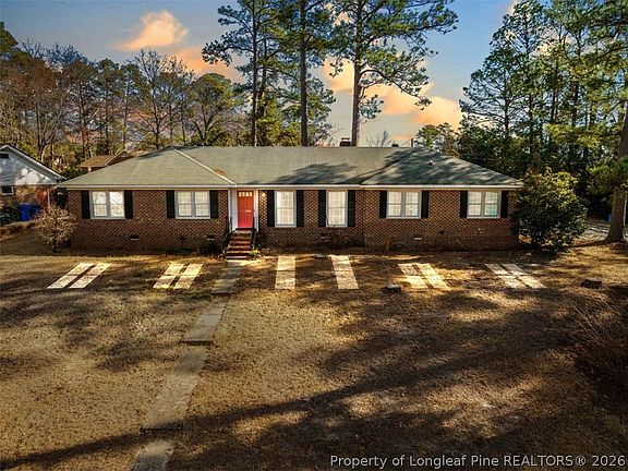 2nd image of 710 Roundtree Dr