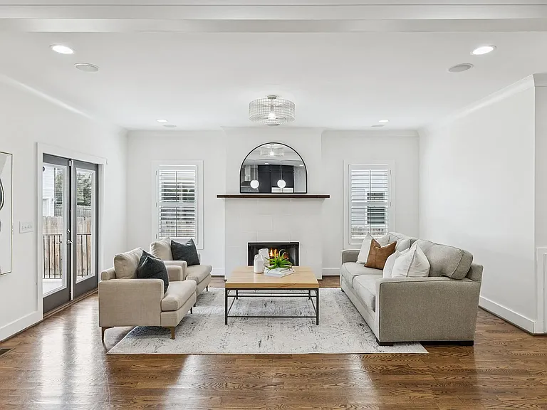 2302 Sunset Pl — Photo 13