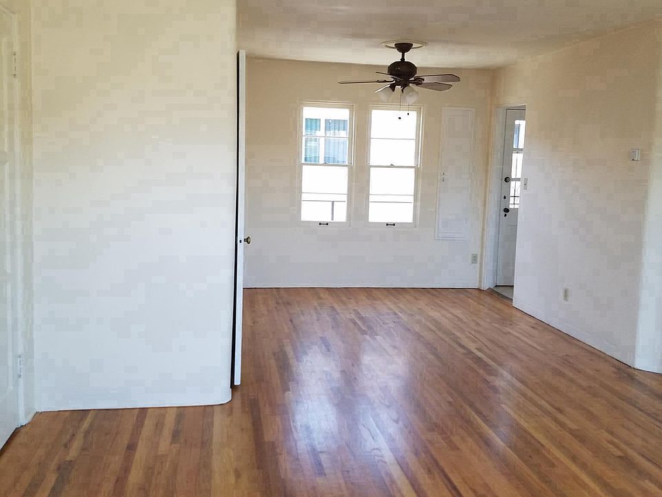 2nd image of 4567A North Ave