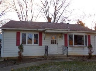 573 N Oplaine Rd, Gurnee, IL 60031