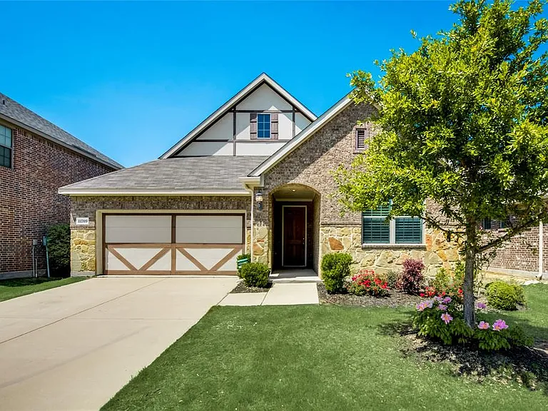 11709 Parade Dr — Photo 1