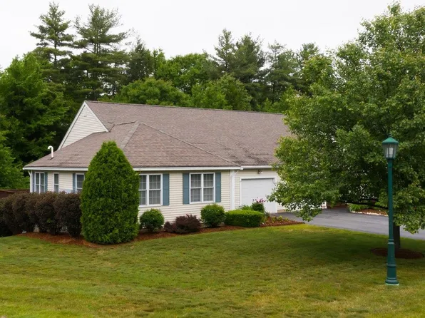 19 Buck Circle, Danville, NH 03819