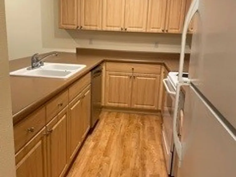 Stillwater Apartments — Photo 8