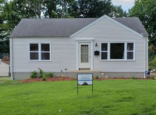 1236 Lynfield Pl, Saint Louis, MO 63147