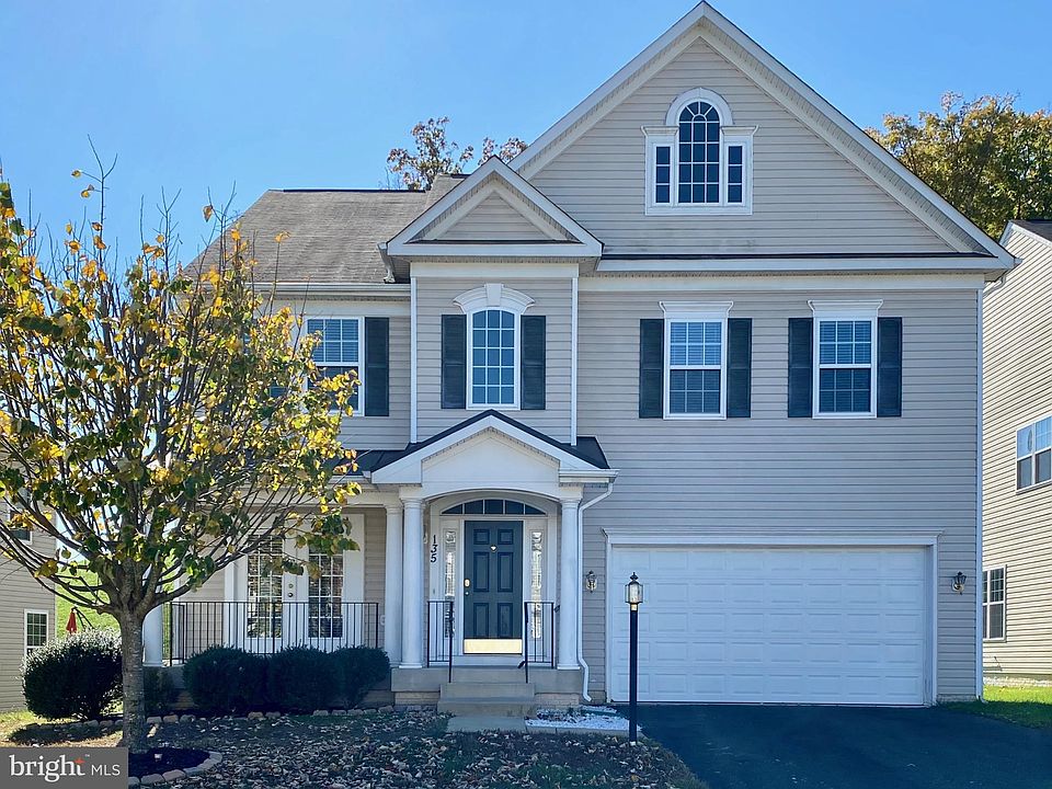 1st image of 135 Carriage Hill Dr