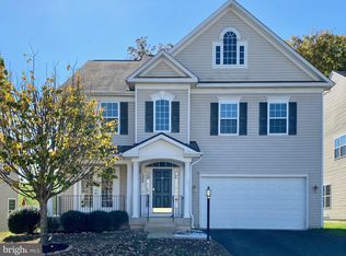 135 Carriage Hill Dr, Fredericksburg, VA 22405