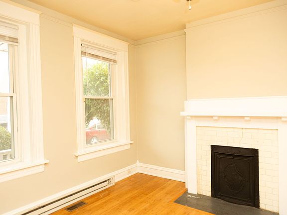 4th image of 8 S Granby St #72152C445