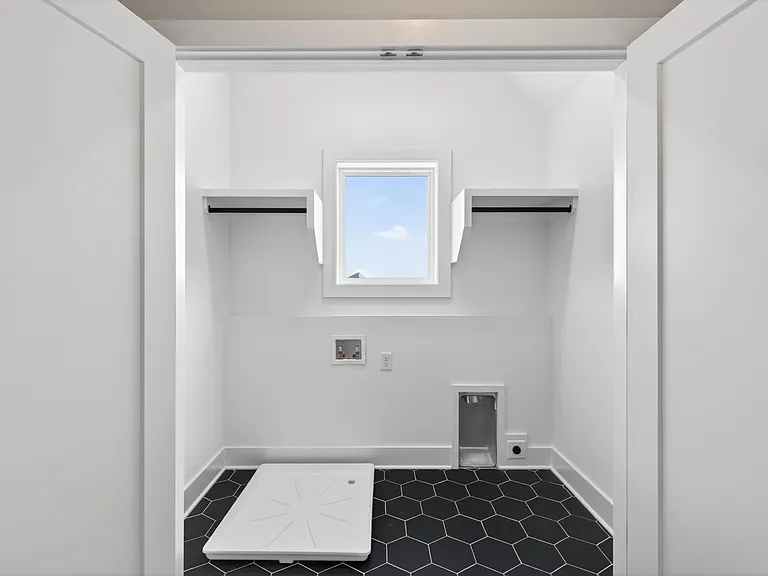 5915 Maxon Ave #B — Photo 37