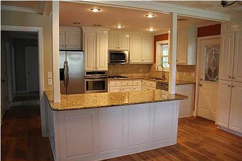 2nd image of 729 Nagel Dr