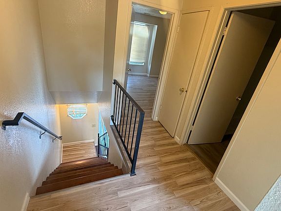 2nd image of 1108 Pioneer Ave #3
