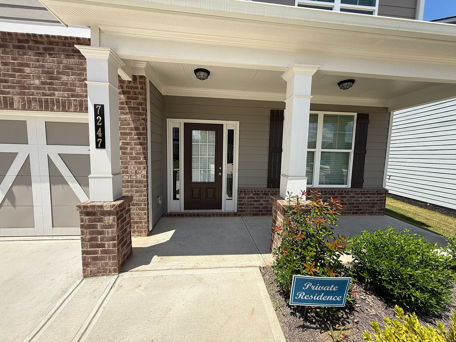4 bed, 3.5 bath, 2562 sqft, $2,800 — Photo 2