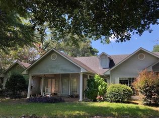 437 Pardee Rd, Campti, LA 71411