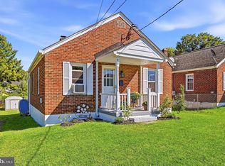 737 W 11th St, Front Royal, VA 22630