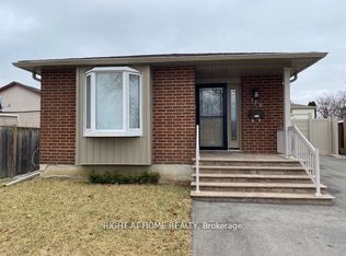 118 Avening Dr, Toronto, ON M9V 4E6