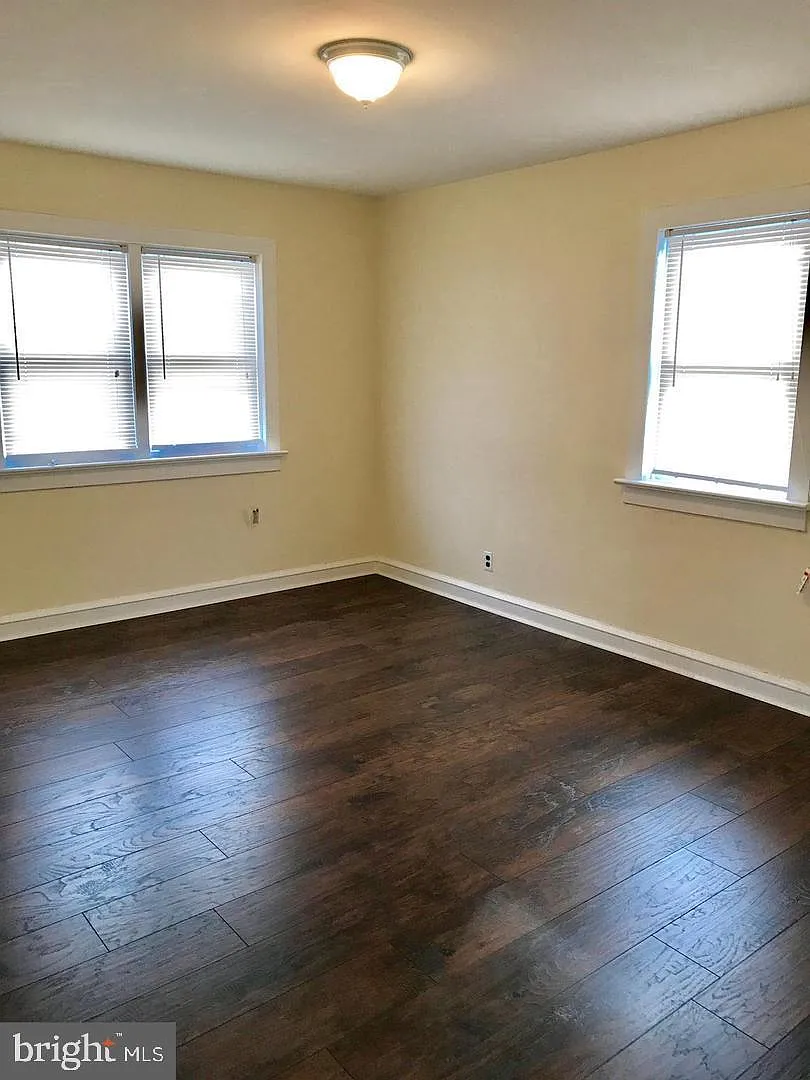 2 bed, 1.0 bath, 1632 sqft, $1,700 — Photo 3