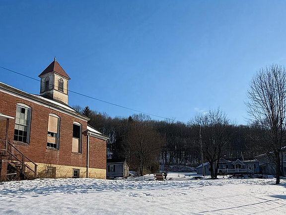 2nd image of 1314 Woodland Rd