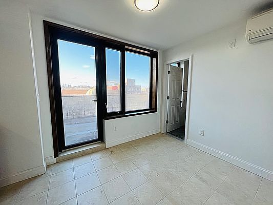3rd image of 30-63 31st St Penthouse 3