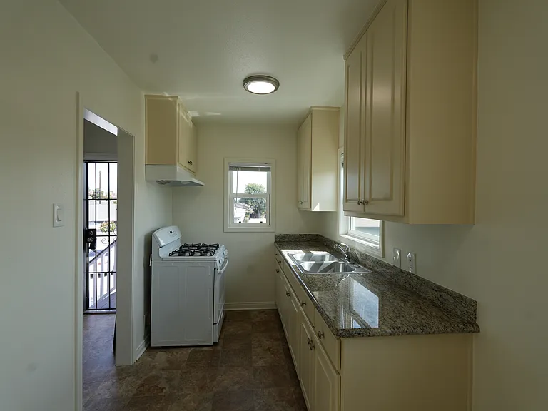 5157 1/4 E Santa Ana St #5157-1/4 — Photo 7