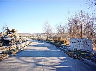 670 Winding Spring Dr, Fayetteville, AR 72703