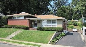 2nd image of 3101 Robins St