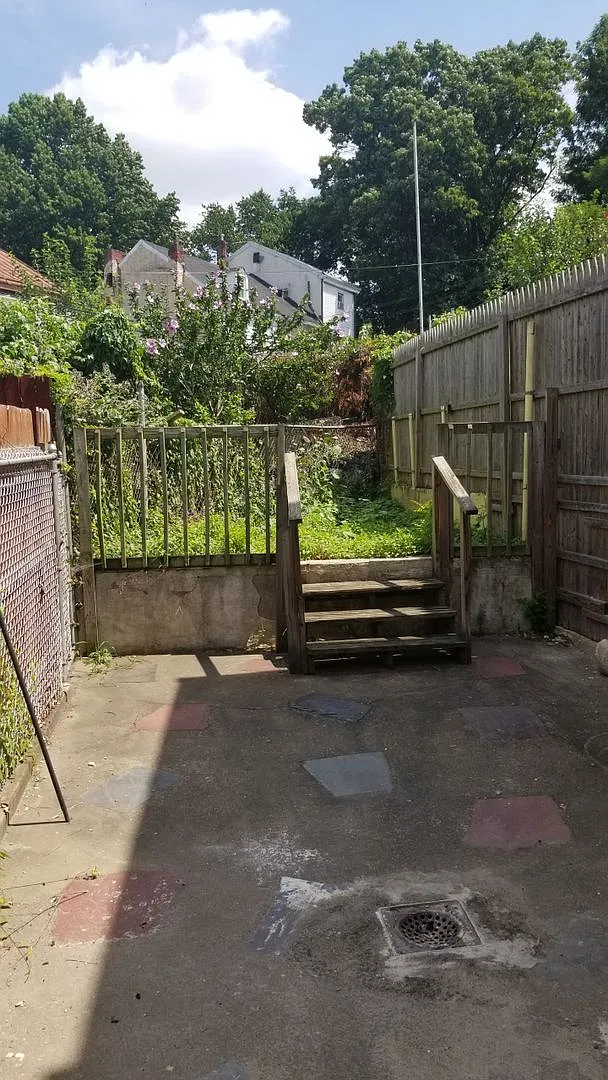 Roomy Home - Frankford — Photo 2