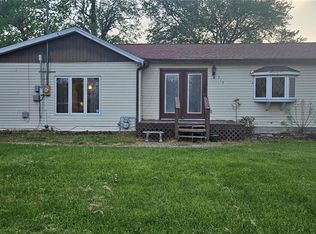 519 N Maple St, Du Quoin, IL 62832