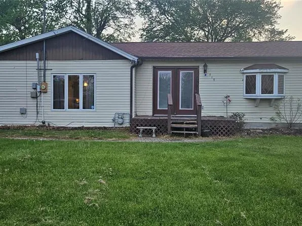 519 N Maple St, Du Quoin, IL 62832
