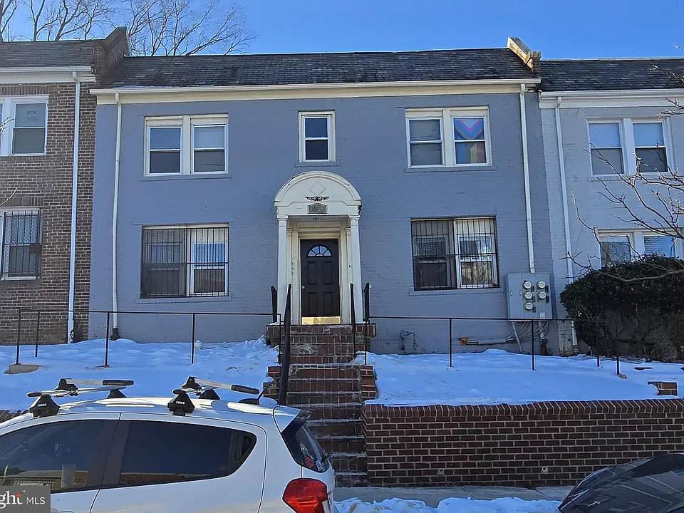 1255 Meigs Pl NE #3