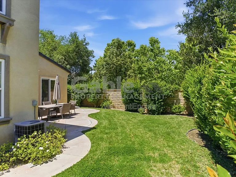 26882 Greenleaf Ct — Photo 24