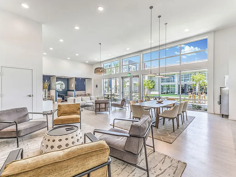 Ariva Luxury Residences — Photo 57