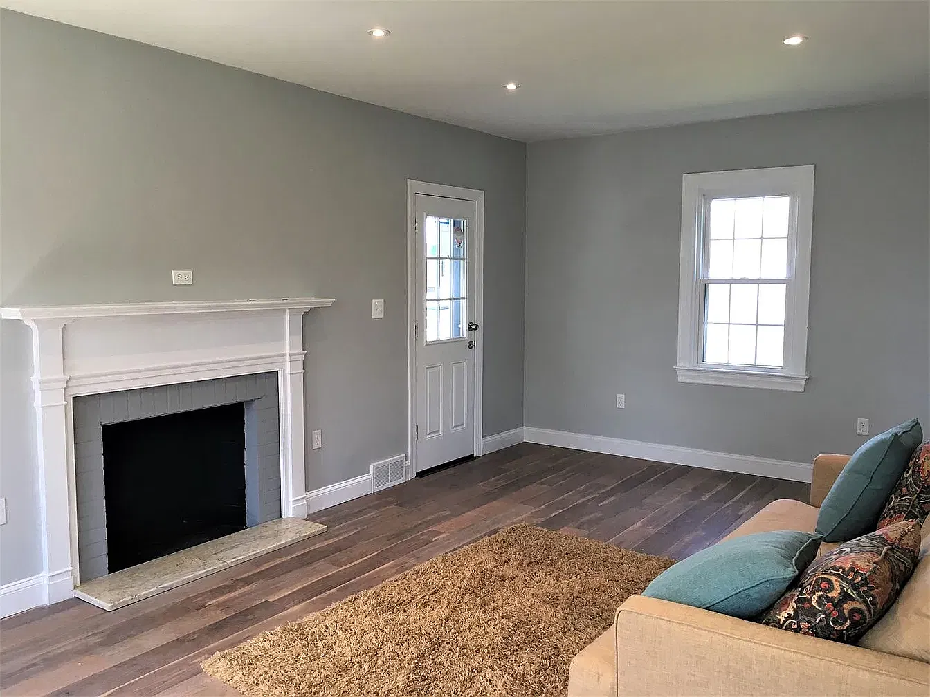 4 bed, 1223 sqft, $2,850 — Photo 3