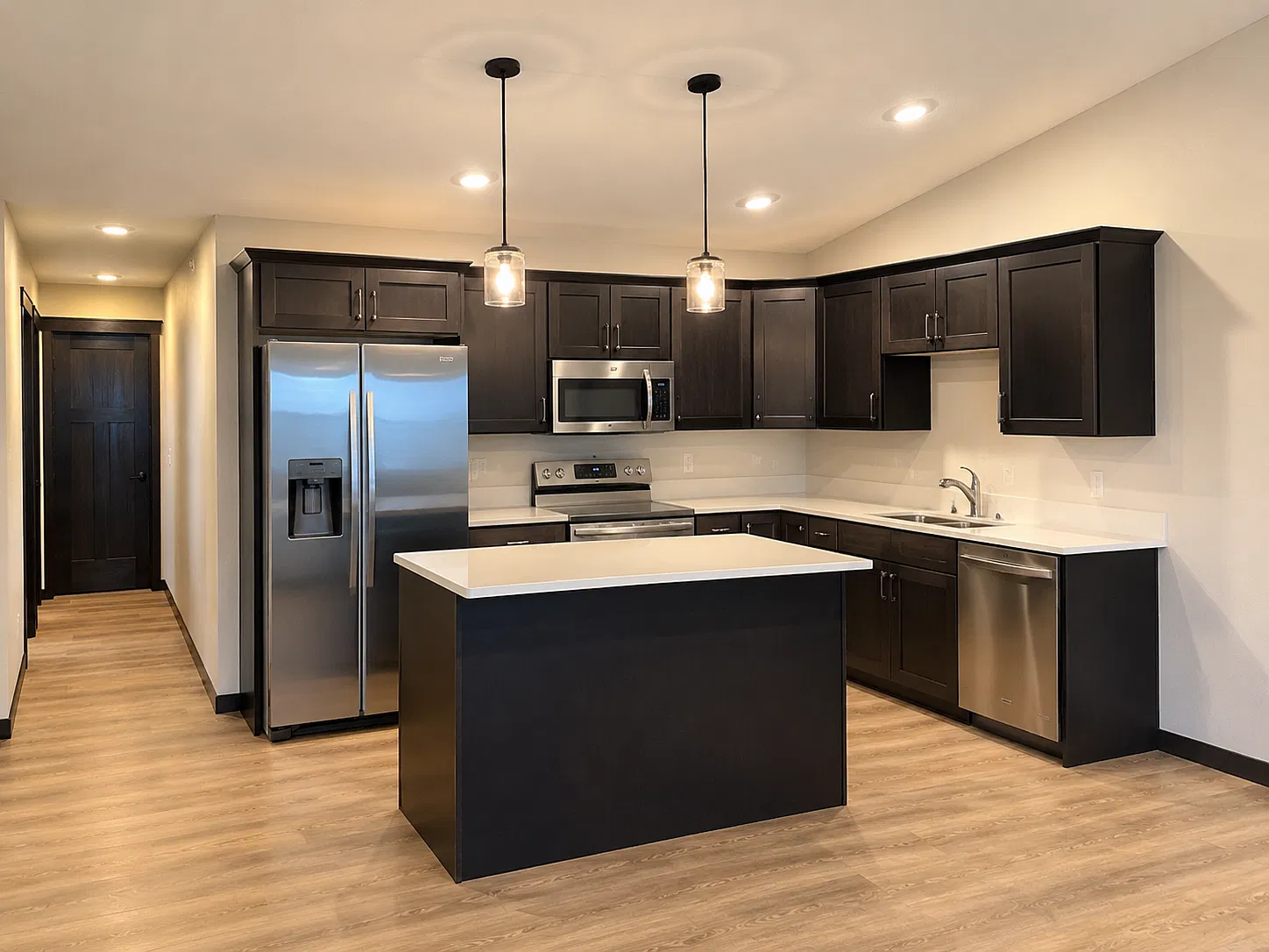 3 bed, $1,750 — Photo 1