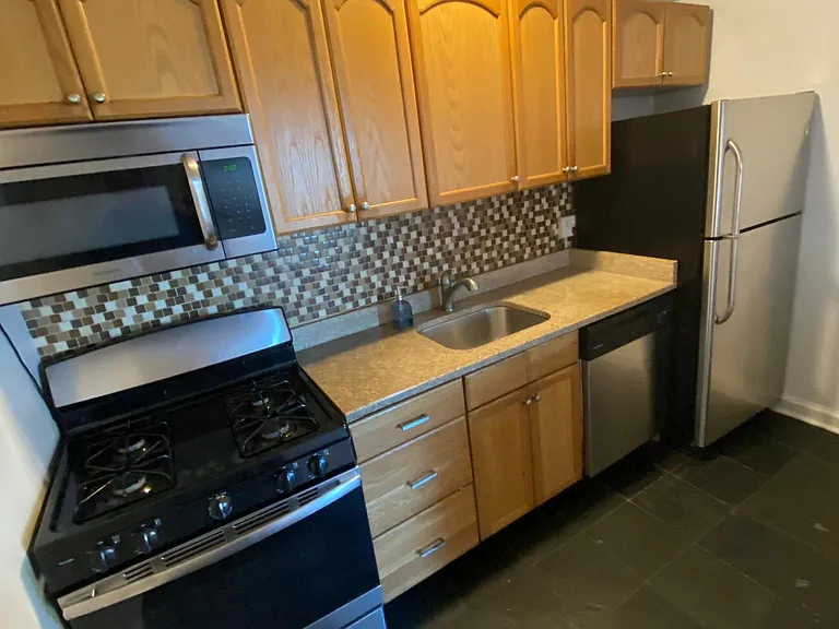 220 Pelham Rd #3F — Photo 3